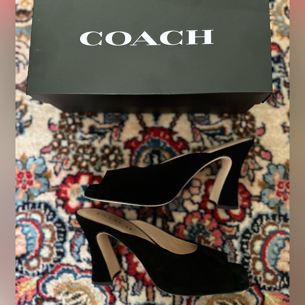 COACH LAURENCE SUEDE HEEL - BLACK SUEDE SIZE 8, LIKE NEW!